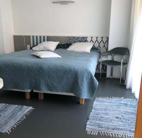 ペンション Guesthouse Poppies