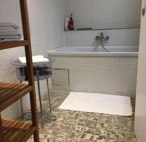 ペンション Guesthouse Poppies