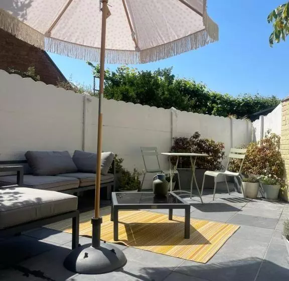 Majatalo Guesthouse Poppies