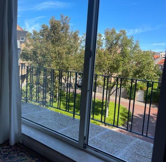 ペンション Guesthouse Poppies