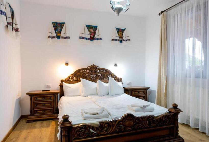 Pensiunea Casa Traditiilor