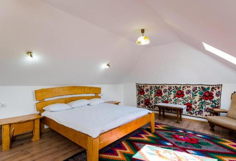 Pensiunea Casa Traditiilor