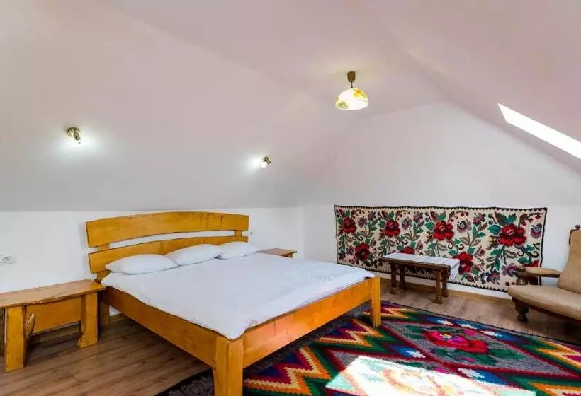 Pensiunea Casa Traditiilor