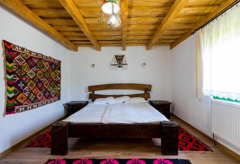 Pensiunea Casa Traditiilor