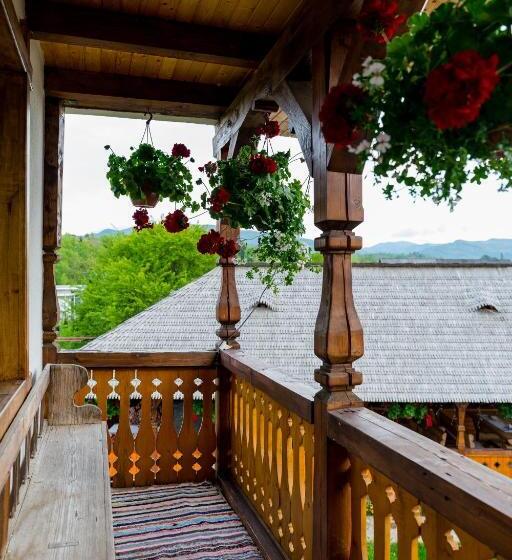 Pensiunea Casa Traditiilor