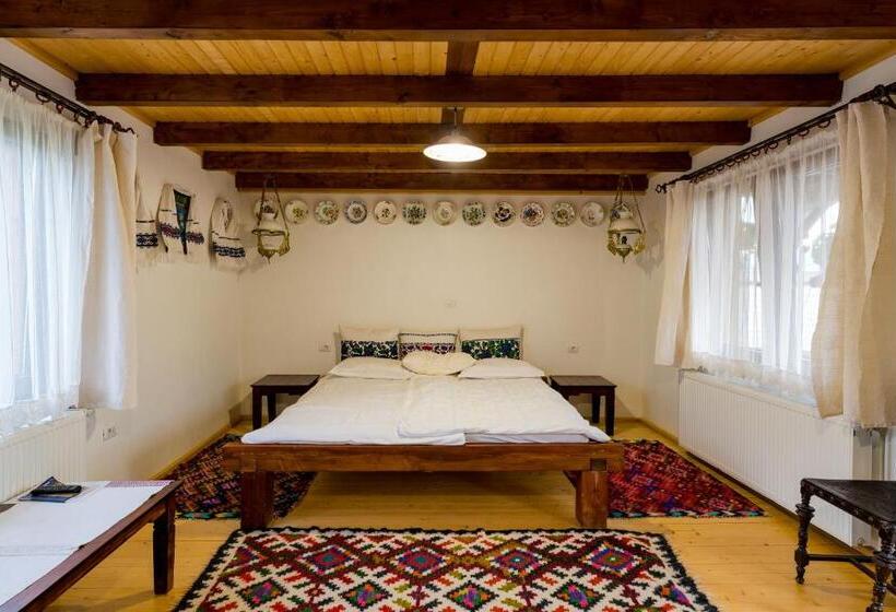 Pensiunea Casa Traditiilor