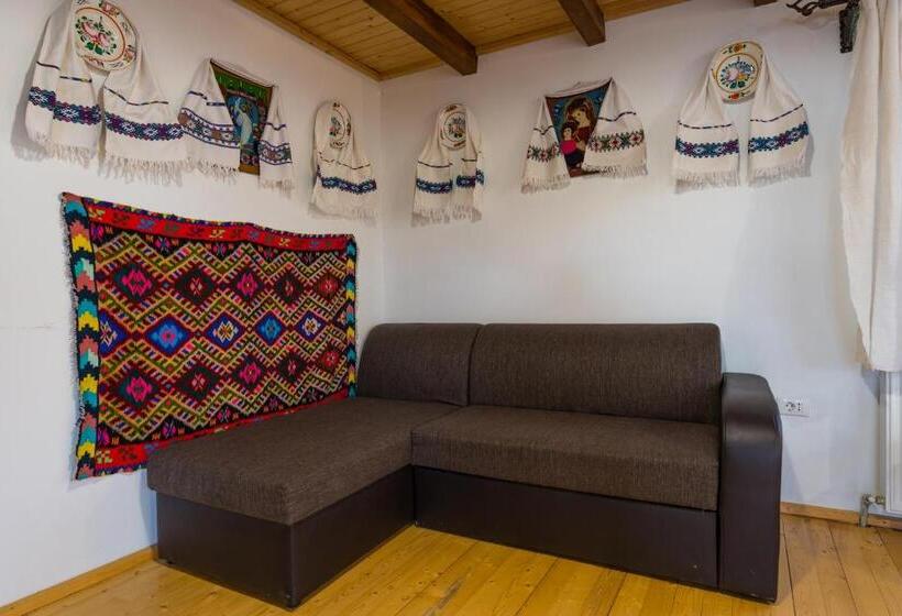 Pensiunea Casa Traditiilor