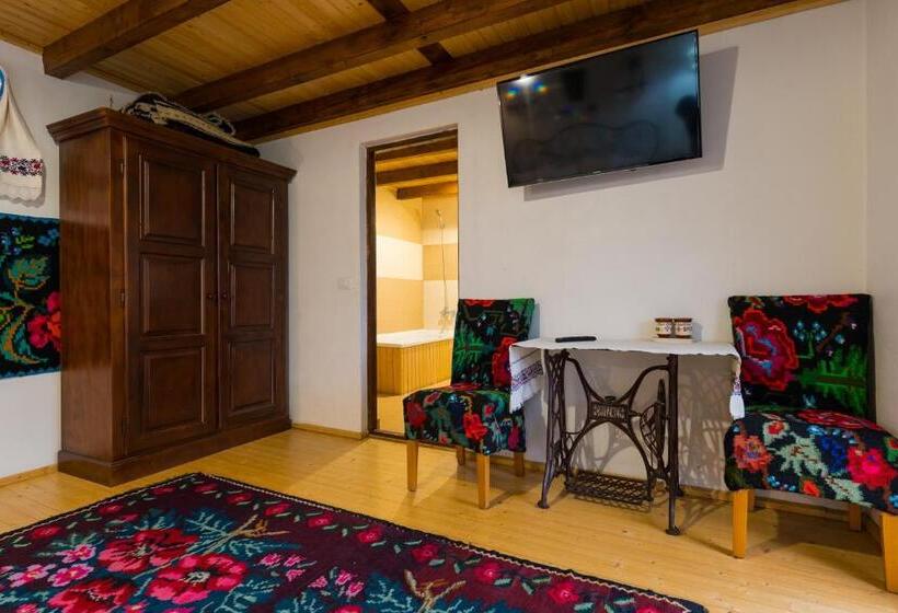 Pensiunea Casa Traditiilor