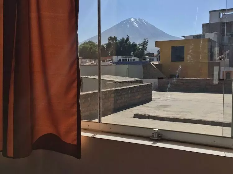 ユースホステル La Casa De Chamo