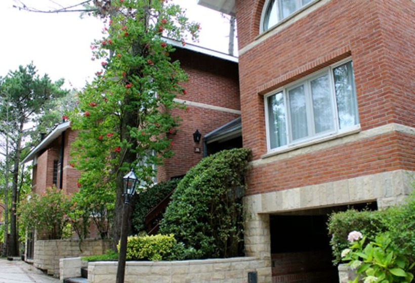 Carilo Hills By Bund