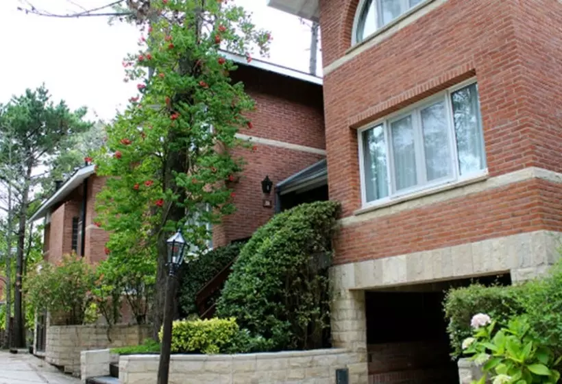 Carilo Hills By Bund