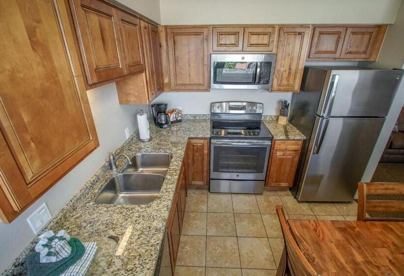 Multi Resorts At Villas At Southgate