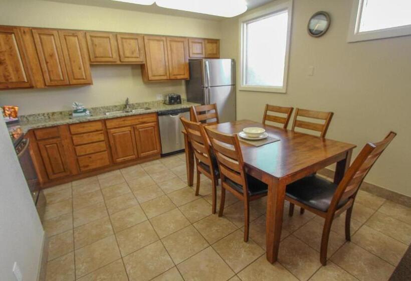 Multi Resorts At Villas At Southgate