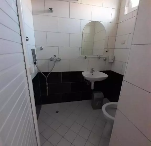 پانسیون Guest House Zarnovel Palace