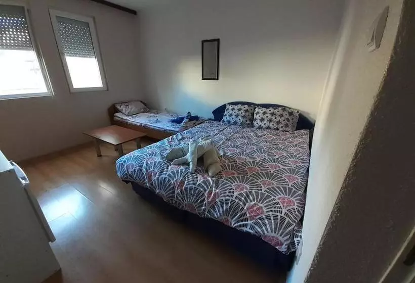 پانسیون Guest House Zarnovel Palace