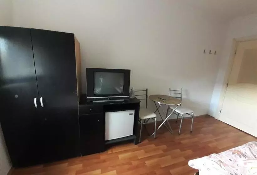 پانسیون Guest House Zarnovel Palace