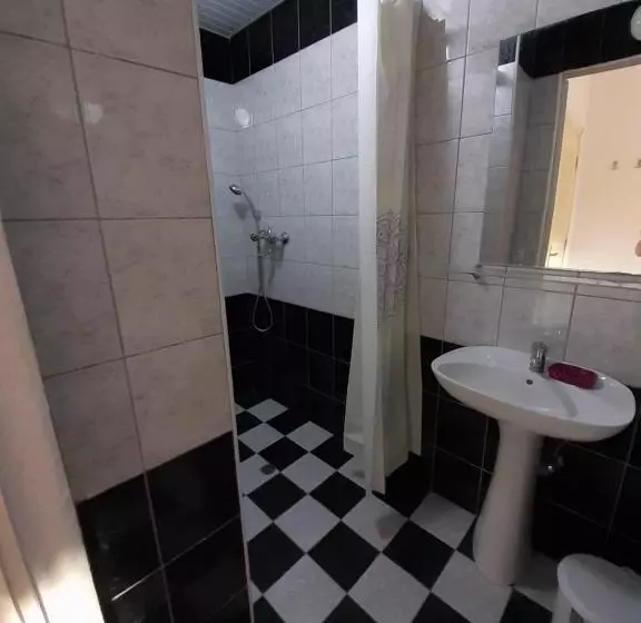 پانسیون Guest House Zarnovel Palace