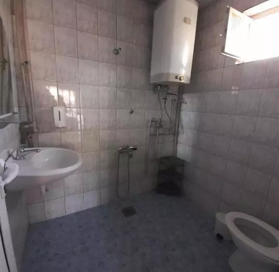 پانسیون Guest House Zarnovel Palace