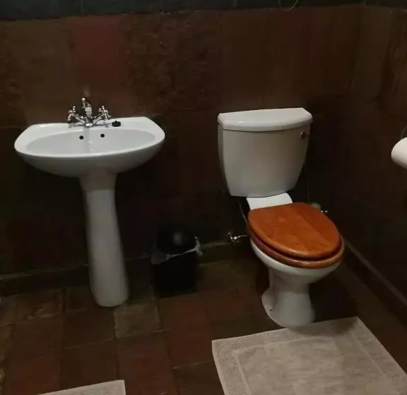 ペンション Kalahari Rus