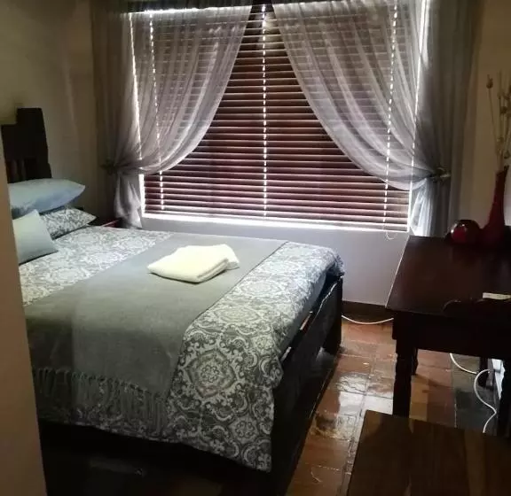 ペンション Kalahari Rus