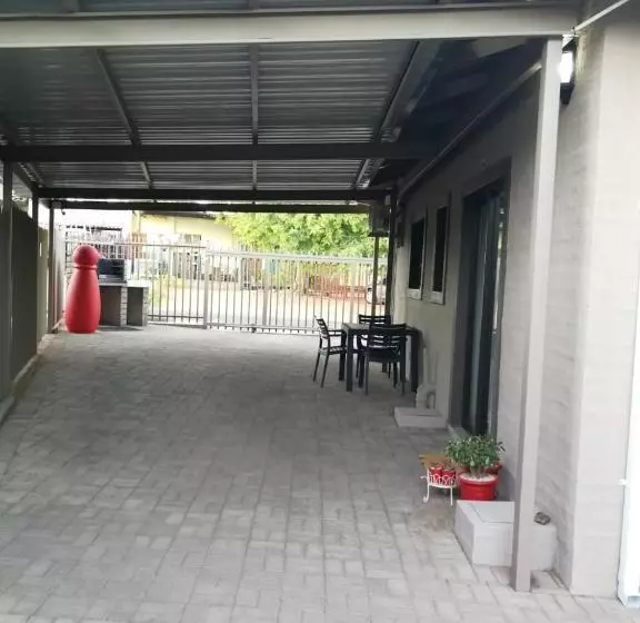 ペンション Kalahari Rus