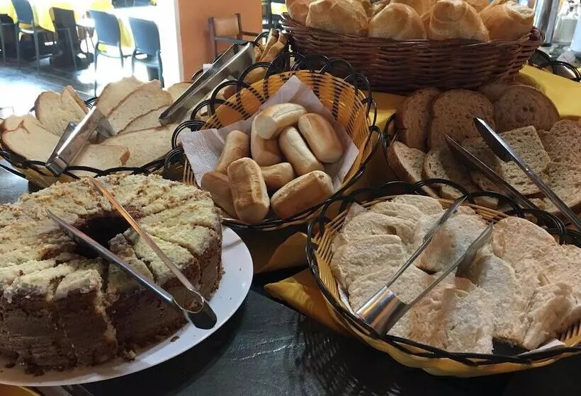 Majatalo Marina E Pousada Porto Do Sol