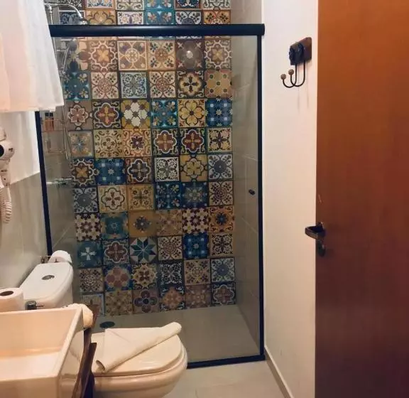 پانسیون Pousada De Charme Emirados