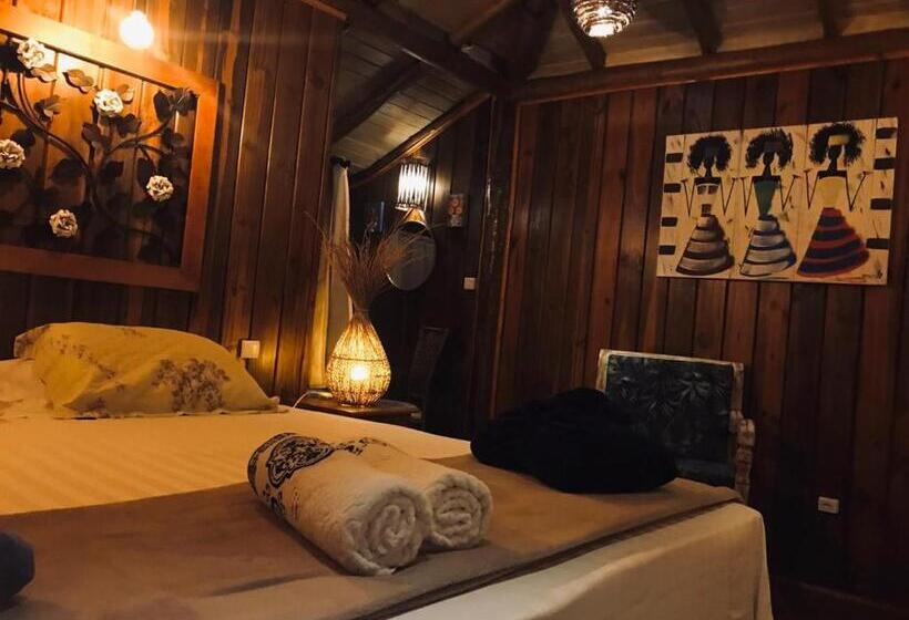 پانسیون Pousada De Charme Emirados