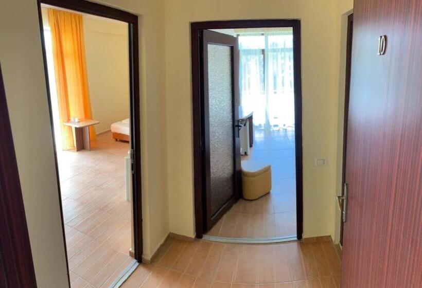 بنسيون Vila Elva