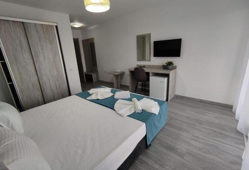 بنسيون Vila Elva