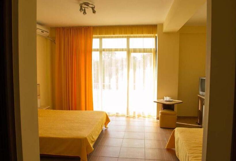 بنسيون Vila Elva