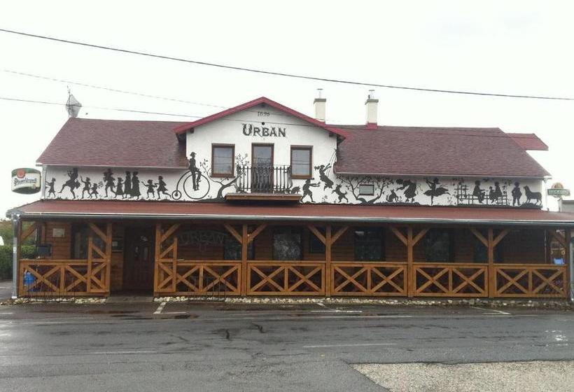 فندق صغير Penzion Urban