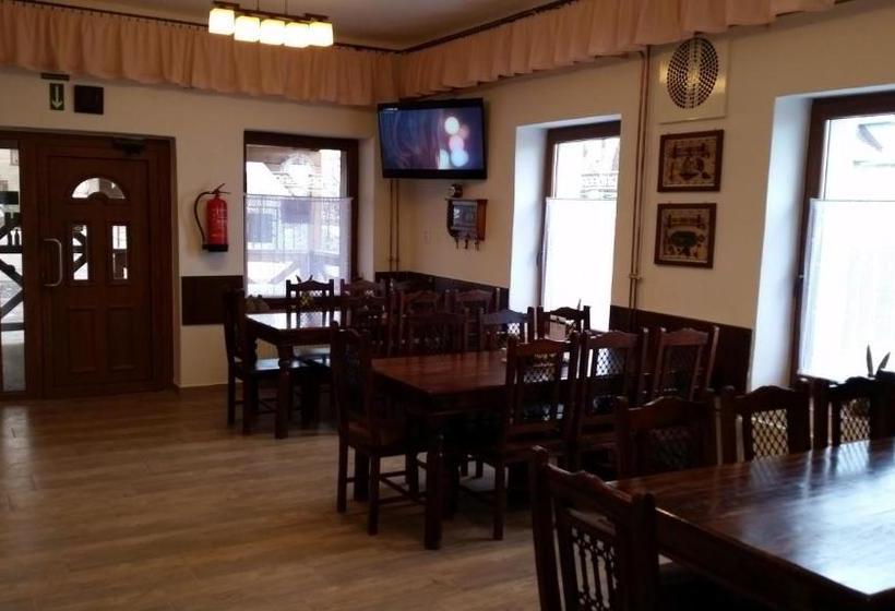 فندق صغير Penzion Urban