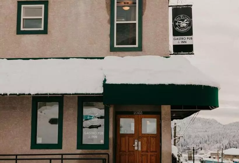 Retkeilymaja The Flying Steamshovel Inn