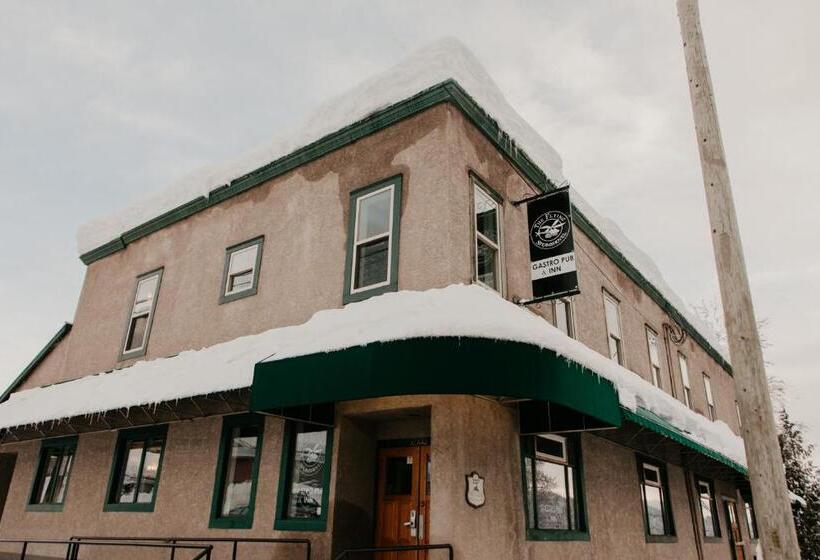 旅馆 The Flying Steamshovel Inn