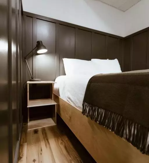 Retkeilymaja The Flying Steamshovel Inn