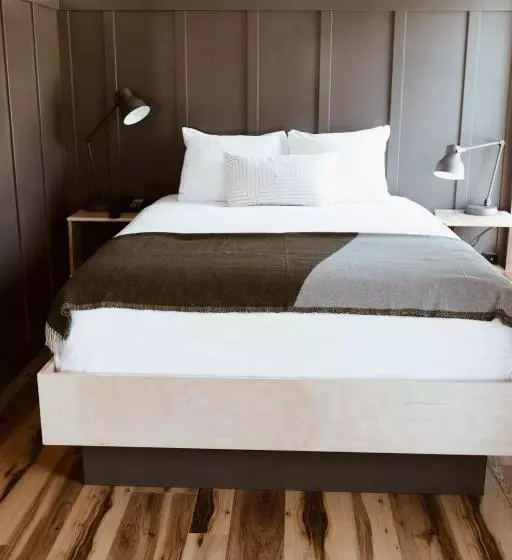 Retkeilymaja The Flying Steamshovel Inn