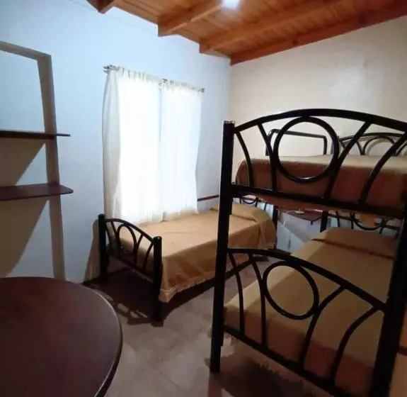 Retkeilymaja Vila Sornico