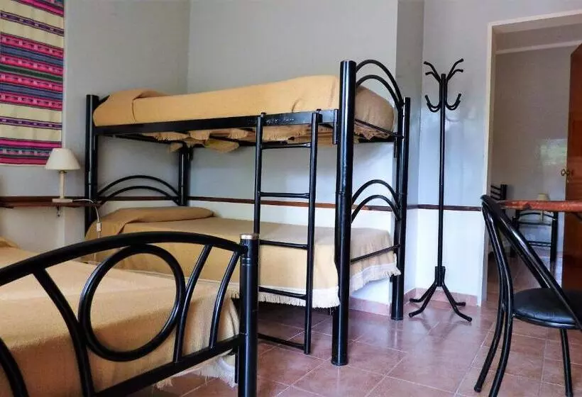 Retkeilymaja Vila Sornico