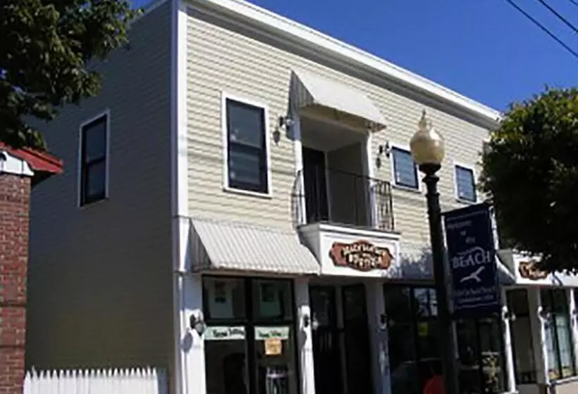 Beach Fantasy Apartment Suites