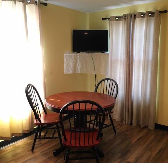 Beach Fantasy Apartment Suites