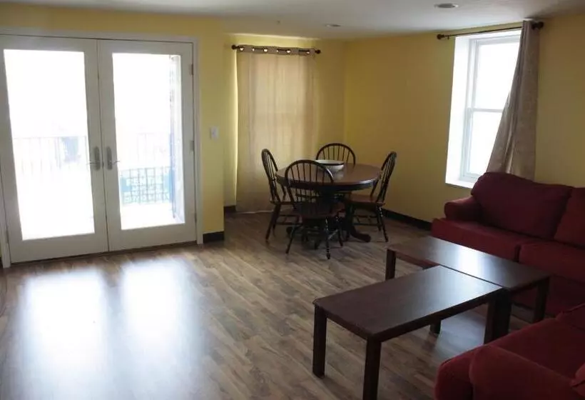 Beach Fantasy Apartment Suites