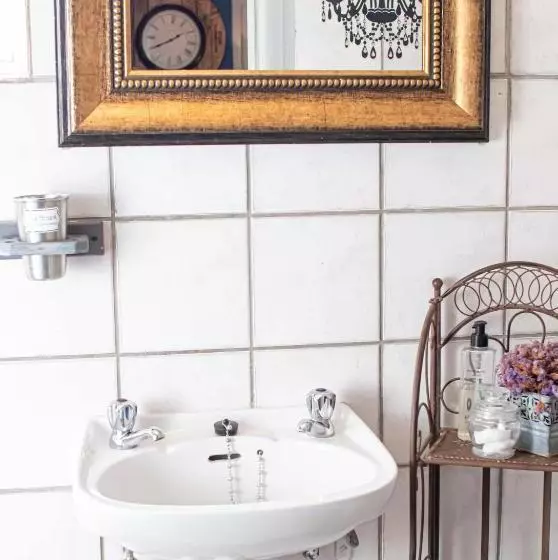 Majatalo Ons Huisie   No Loadshedding