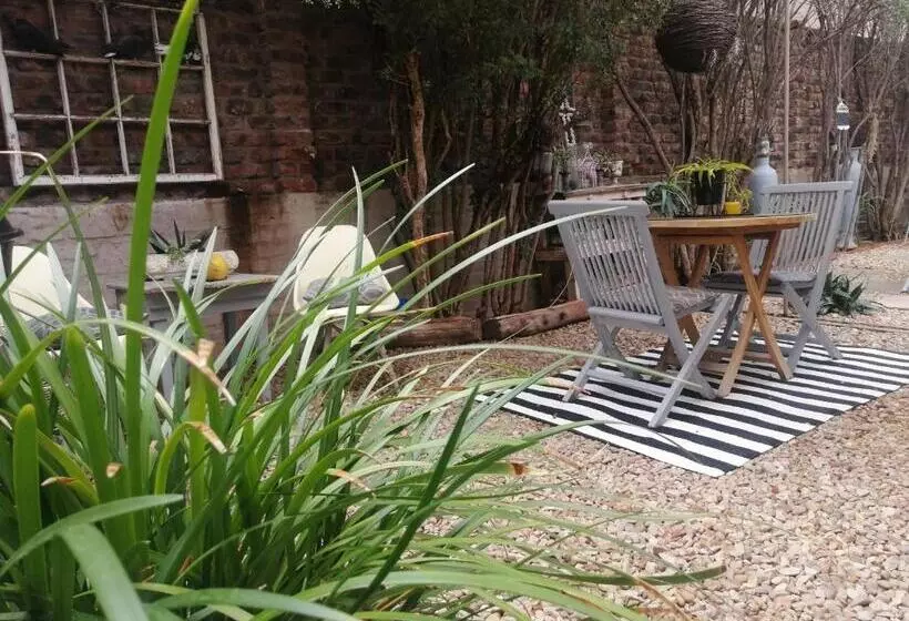 Majatalo Ons Huisie   No Loadshedding