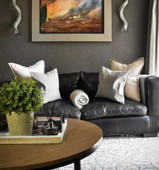 Majatalo Ons Huisie   No Loadshedding