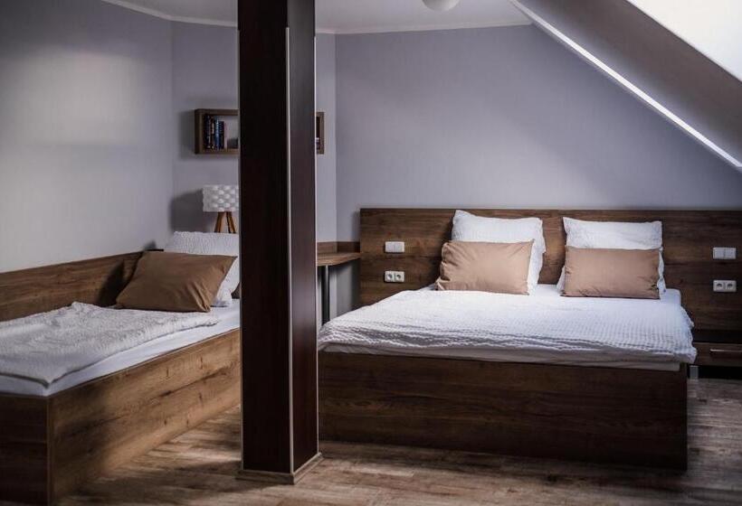 פנסיון Penzion Prestige Tennis Park