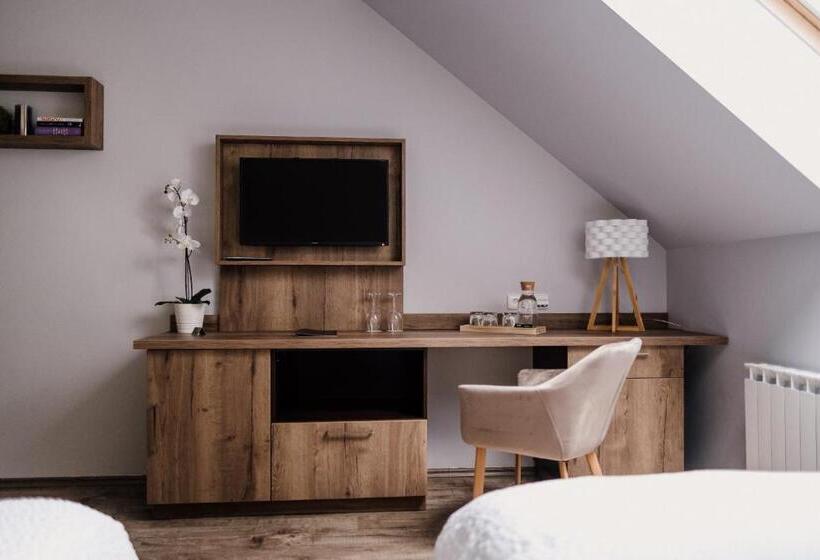 פנסיון Penzion Prestige Tennis Park