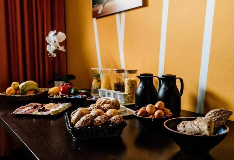 פנסיון Penzion Prestige Tennis Park