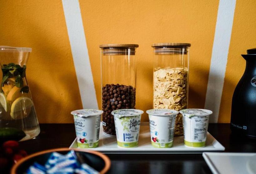 פנסיון Penzion Prestige Tennis Park