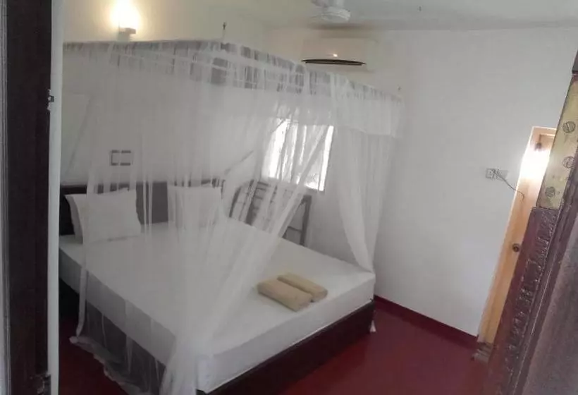 پانسیون Thusara Guesthouse